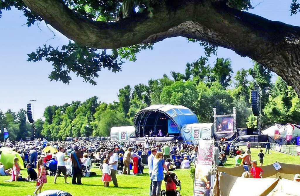 Hatfield Park – space to live, work, meet and relax Folk by the Oak festival