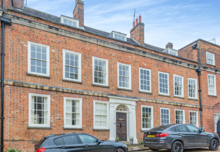 Welcome to 3 The Gatehouse exterior