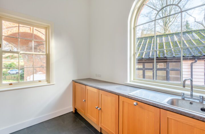 12-arm-and-sword-lane-hatfield-hertfordshire-interior-kitchen