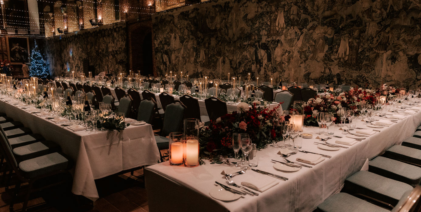 Engaged at Christmas ultimate wedding planning guide