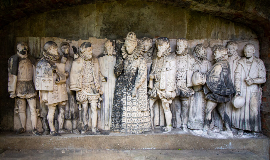 Stone Frieze of Queen Elizabeth - Hatfield Park