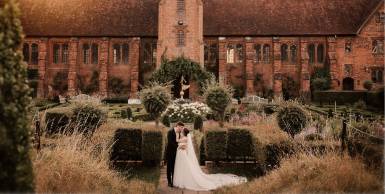 How to find the perfect wedding venue Old Palace couple