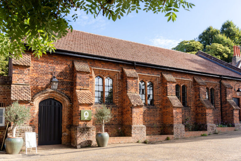 Move and Improve Physiotherapy at Oak House Studio