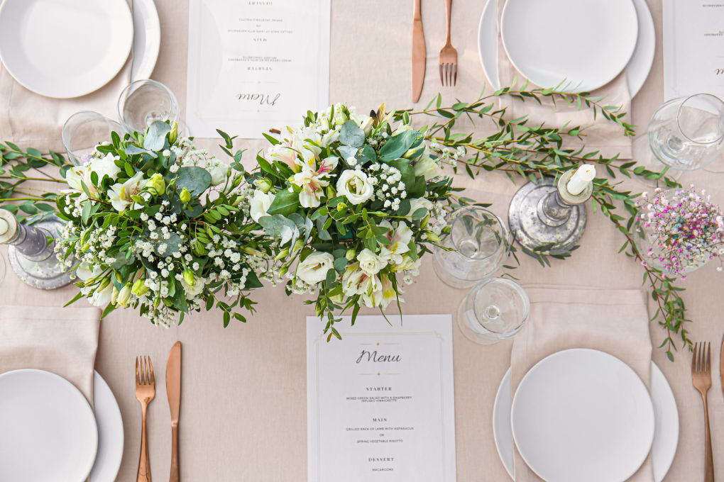 Top wedding ideas and trends for 2026 - wedding table decor with flowers