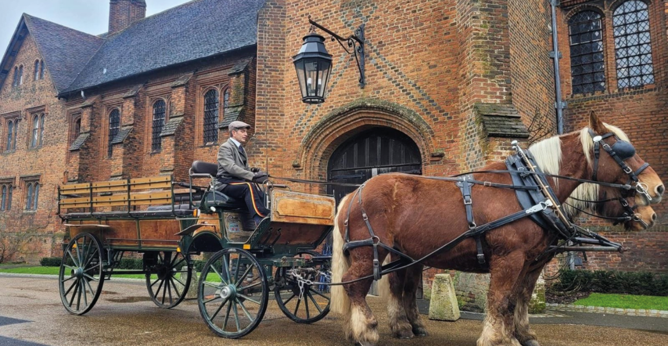 Mother's Day Champagne Carriage Tour - Hatfield Park