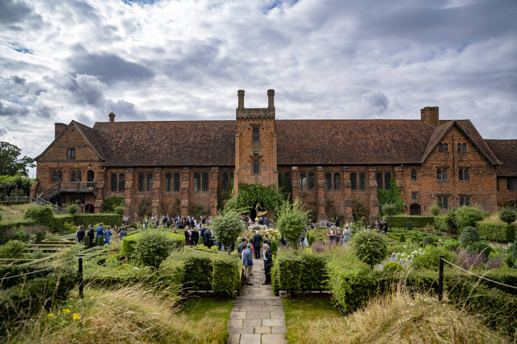 Guests enjoying a wedding at Hatfield Park - Photograph courtesy of ©Laura Hinski Photography
