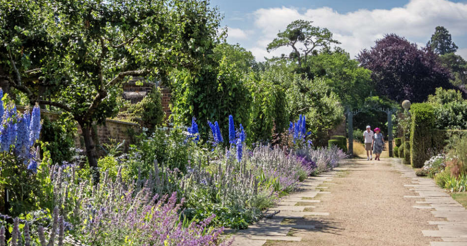 The gardens at Hatfield Park - volunteers