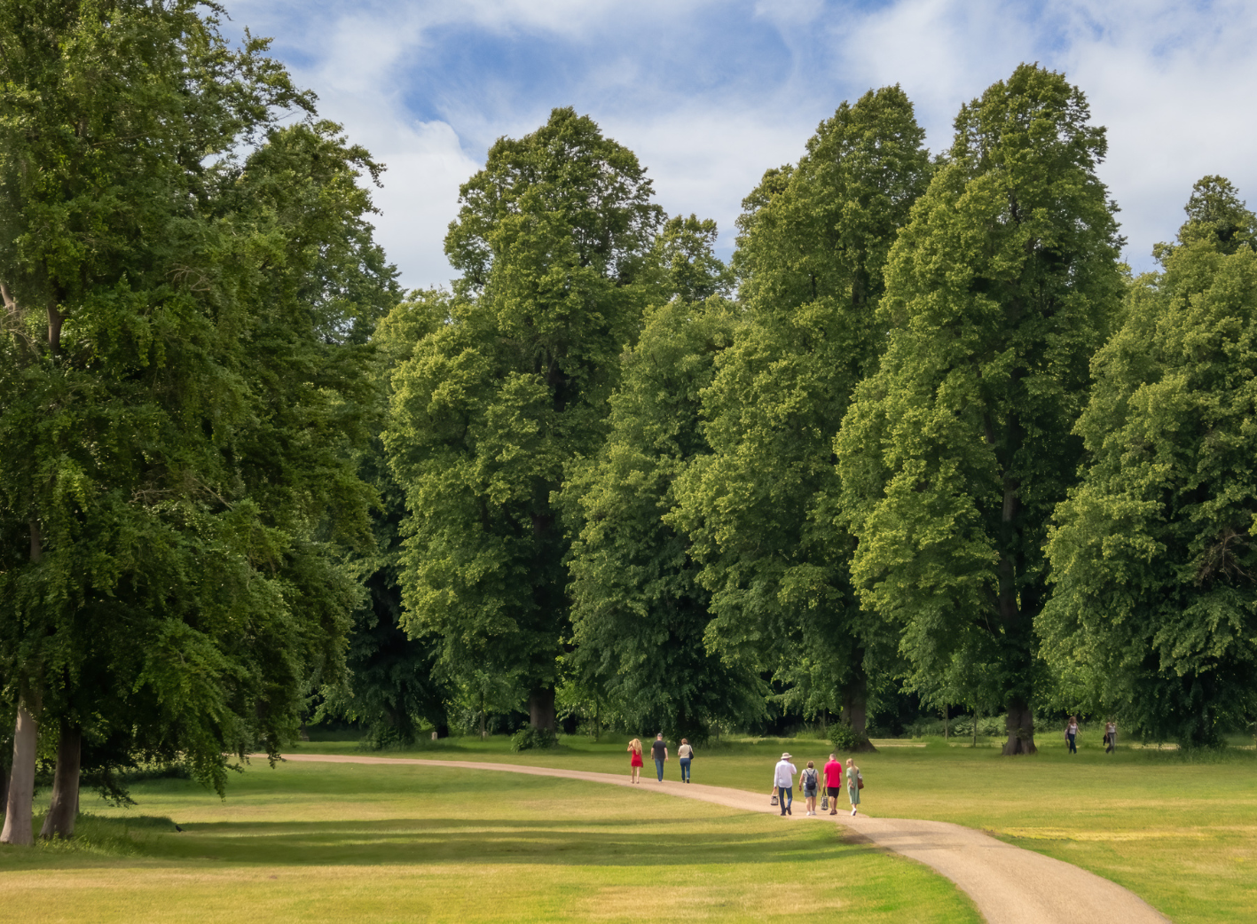 The Oak House Community Walk