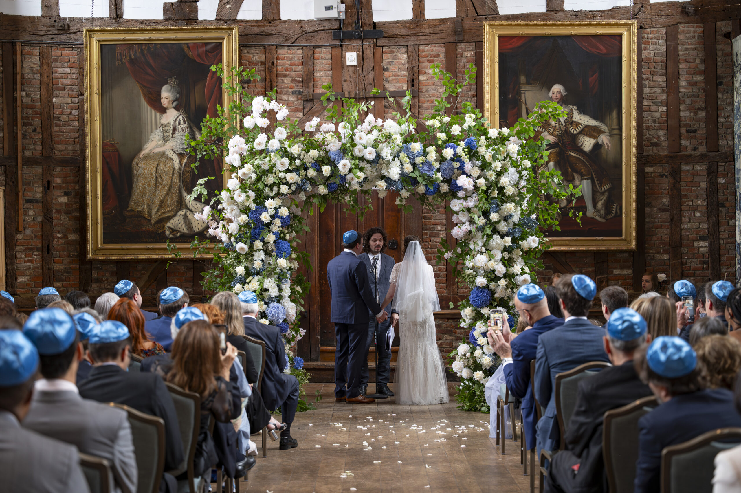 Wedding arch ideas for every wedding jewish chuppah