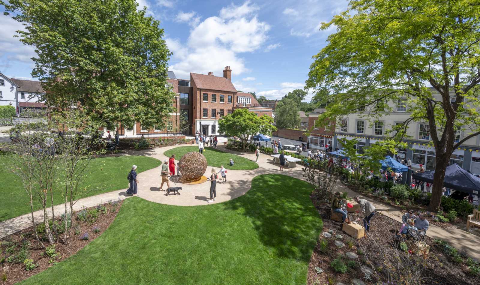 Old Hatfield - a panoramic view of Salisbury Square