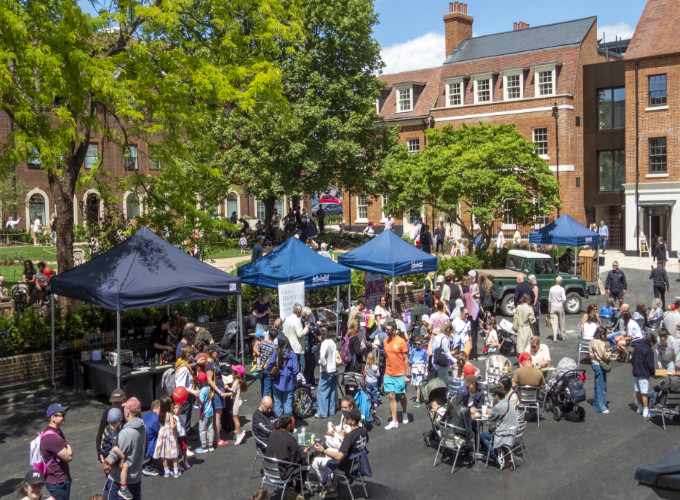 Salisbury Square - event in the Square - Hatfield Park