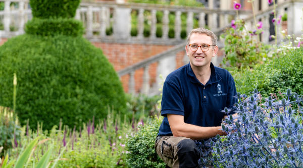 Seasonal guided garden tours