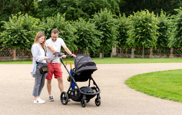 Friends of Hatfield Park - apply for membership - parents with child in the park