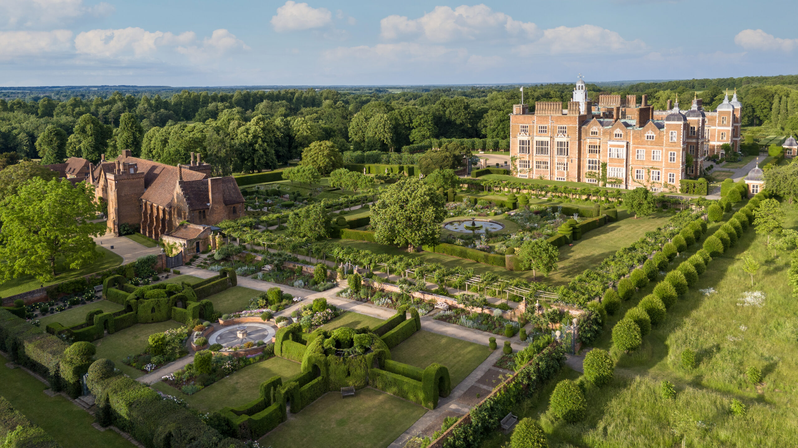 Hatfield House and Gardens